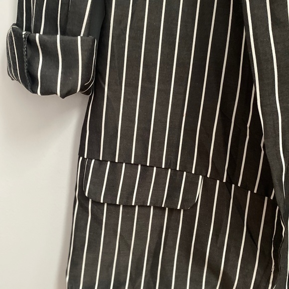 Pinstripe thin oversized blazer - Picture 2 of 6